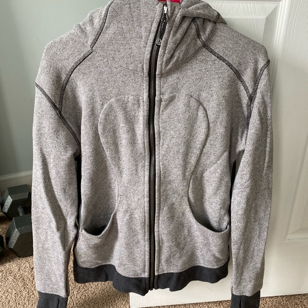 Lululemon Hoodie sz 8